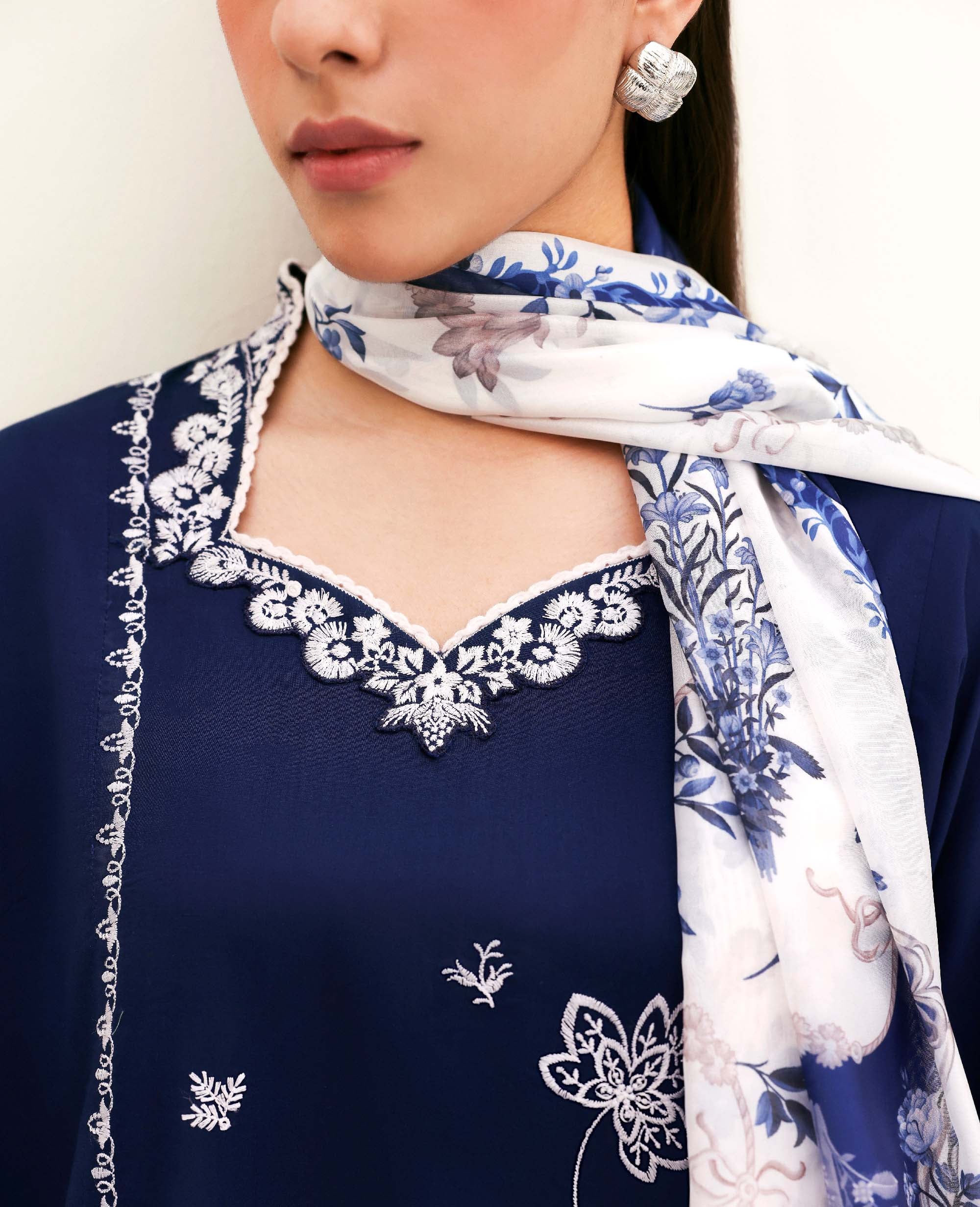 Dahlia - Image 6