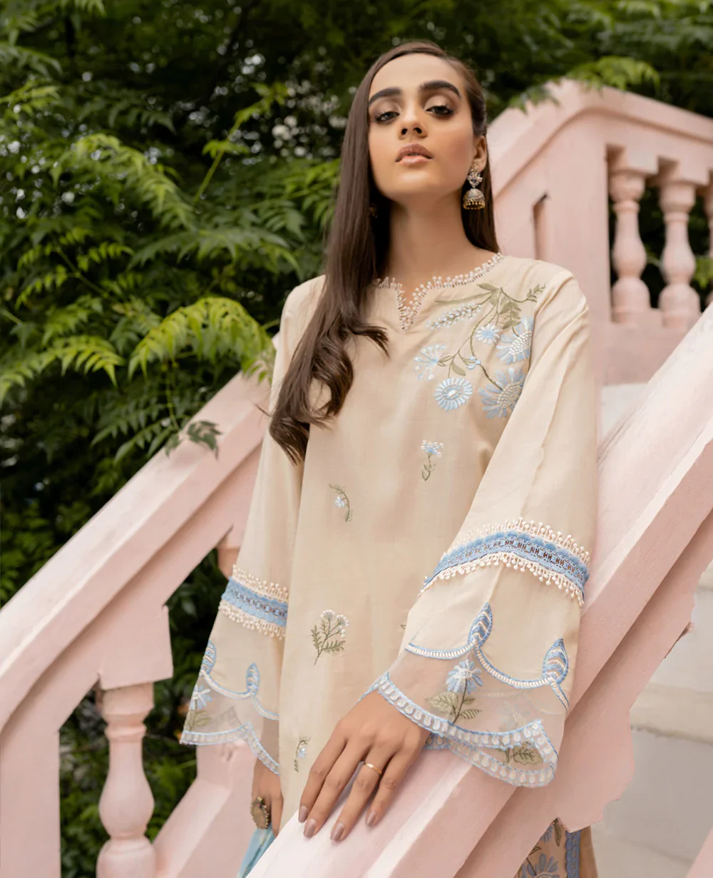 Emb 23 - Image 4