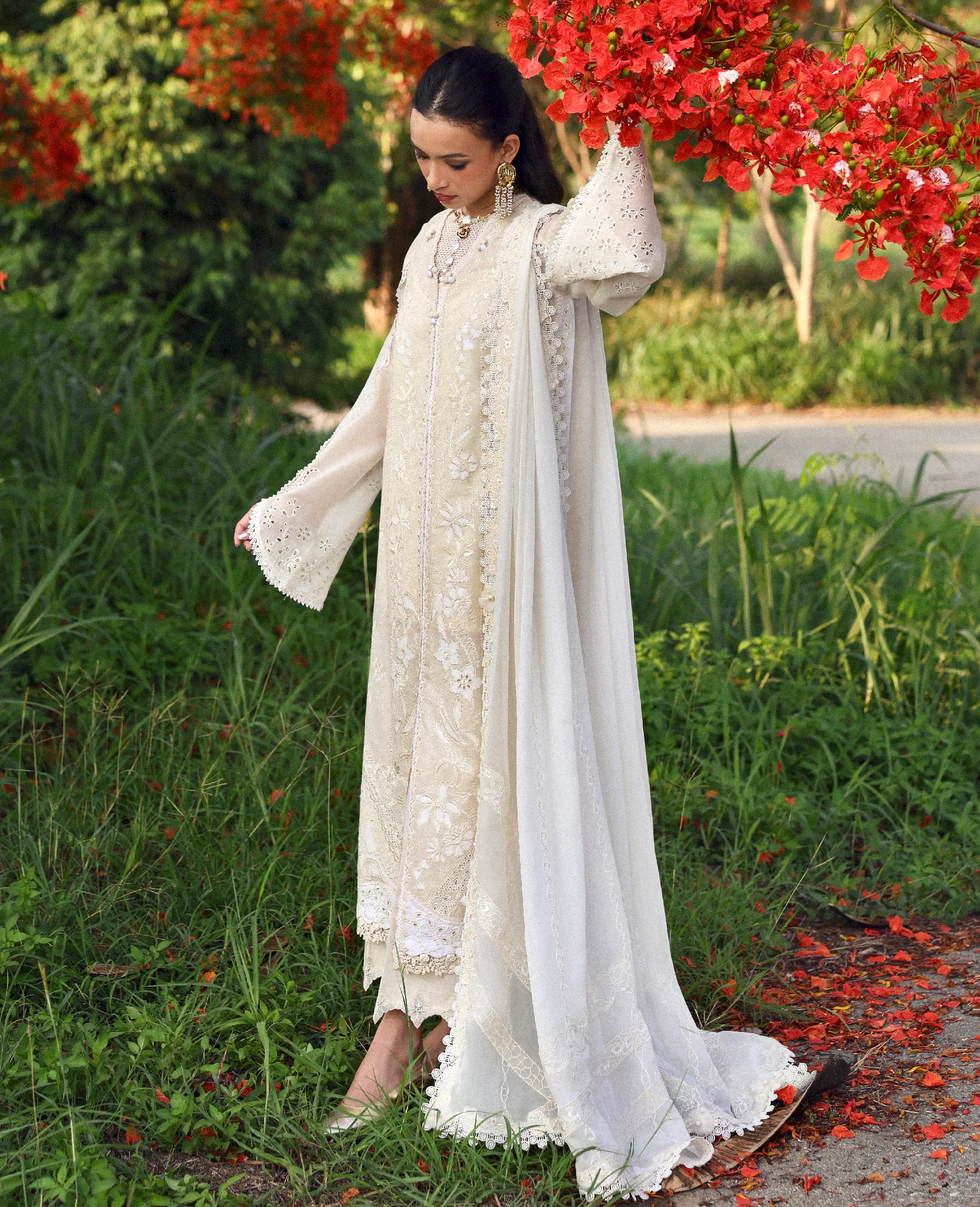 Iris Royale - Image 3