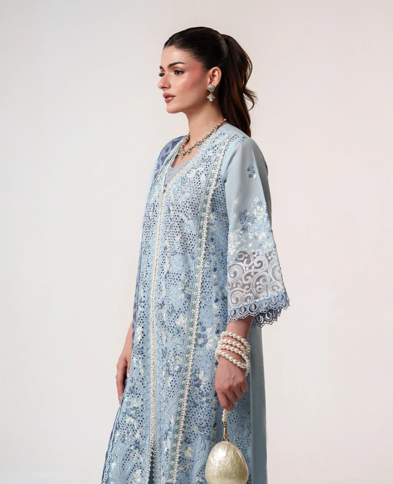 Iris (Stitched) - Image 4