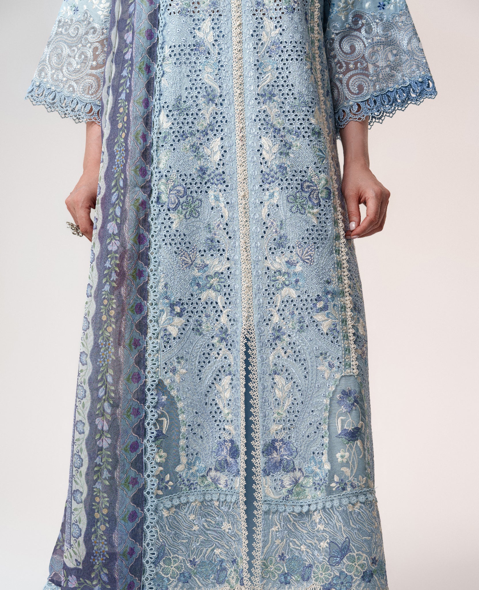 Iris (Stitched) - Image 5
