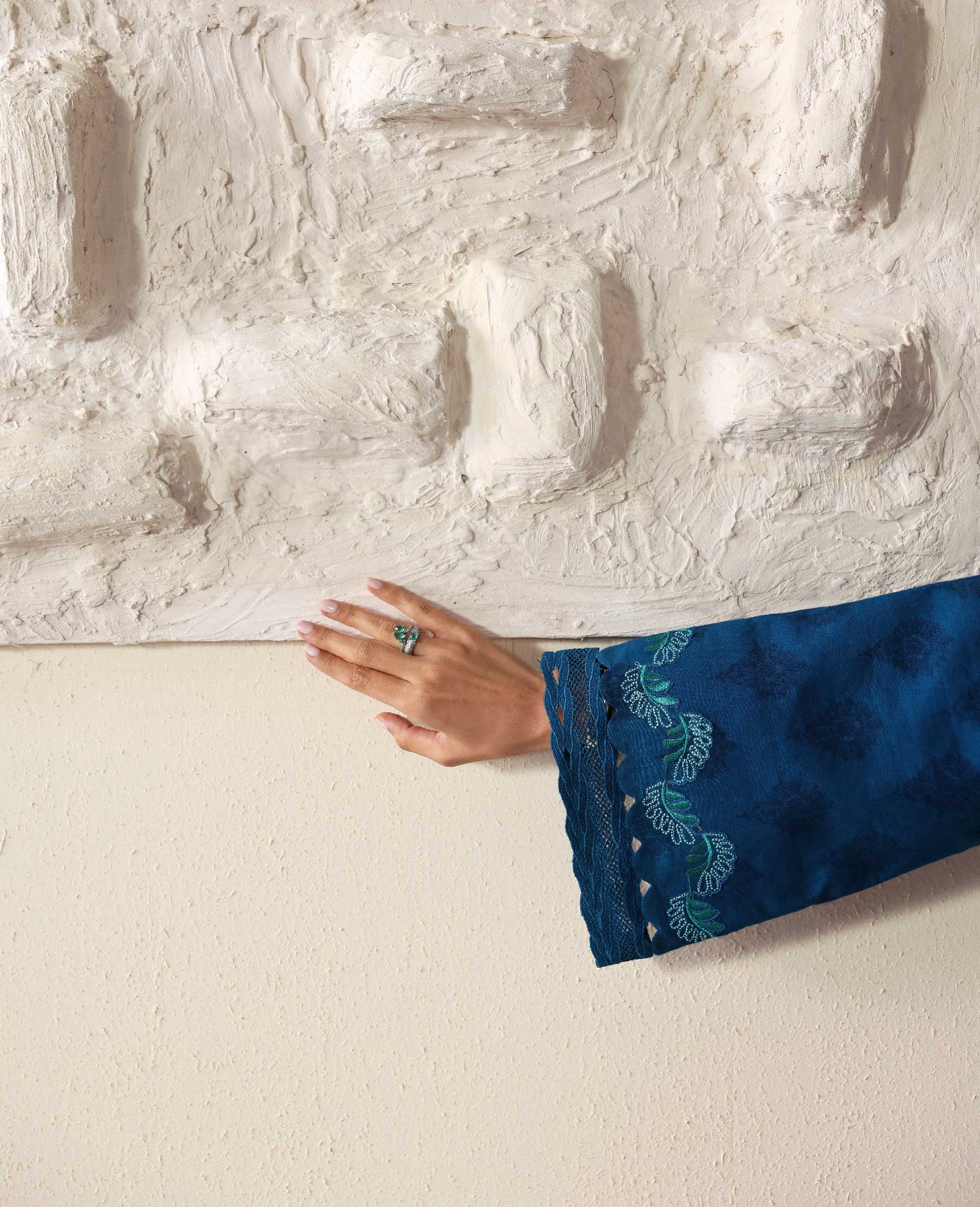Isaline - Image 7